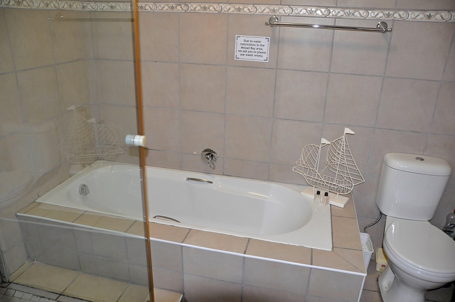 5 Bedroom Property for Sale in Tergniet Western Cape